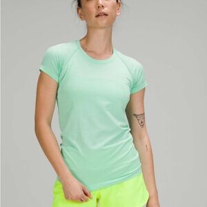 Lululemon Athletica Green Fitted Short Sleeve T-Shirt 4 swiftly tech